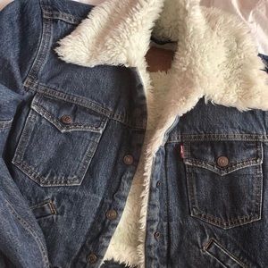 levi sherpa jacket